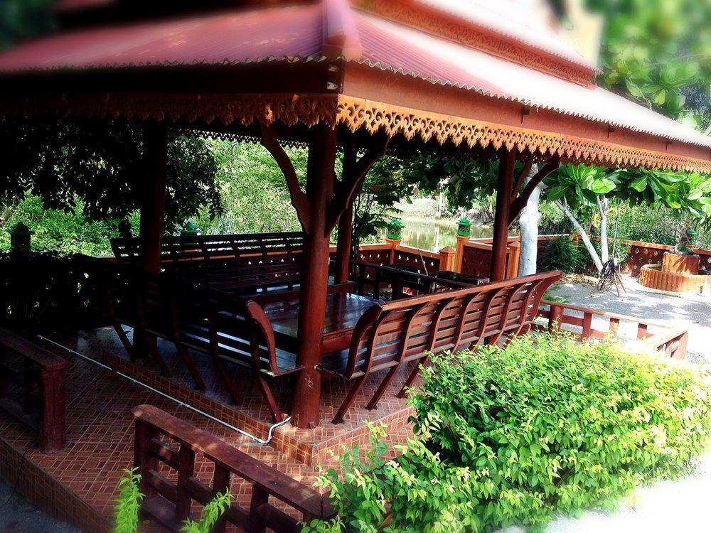 Jaroenrat Resort Samut Songkhram Extérieur photo