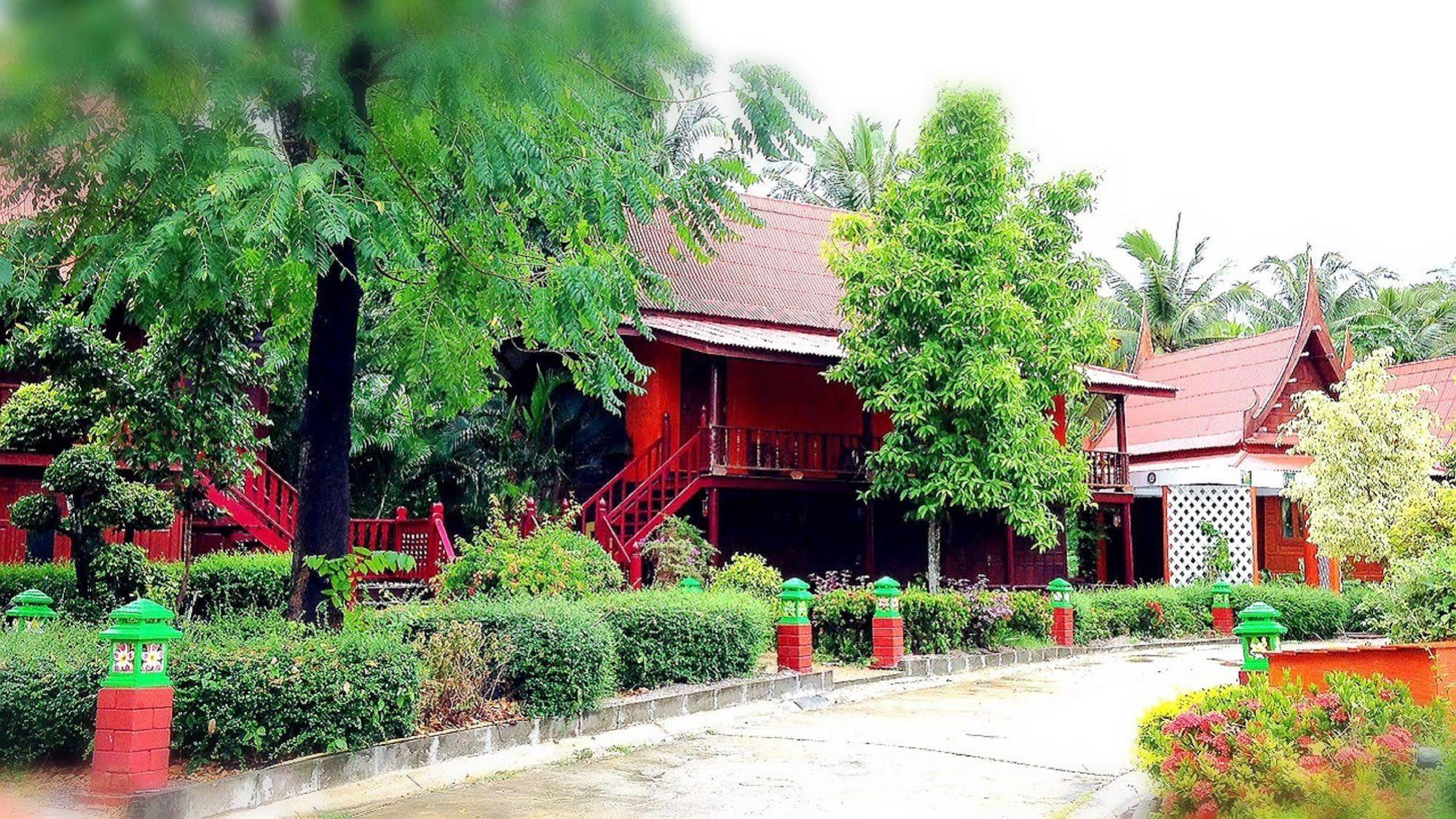 Jaroenrat Resort Samut Songkhram Extérieur photo