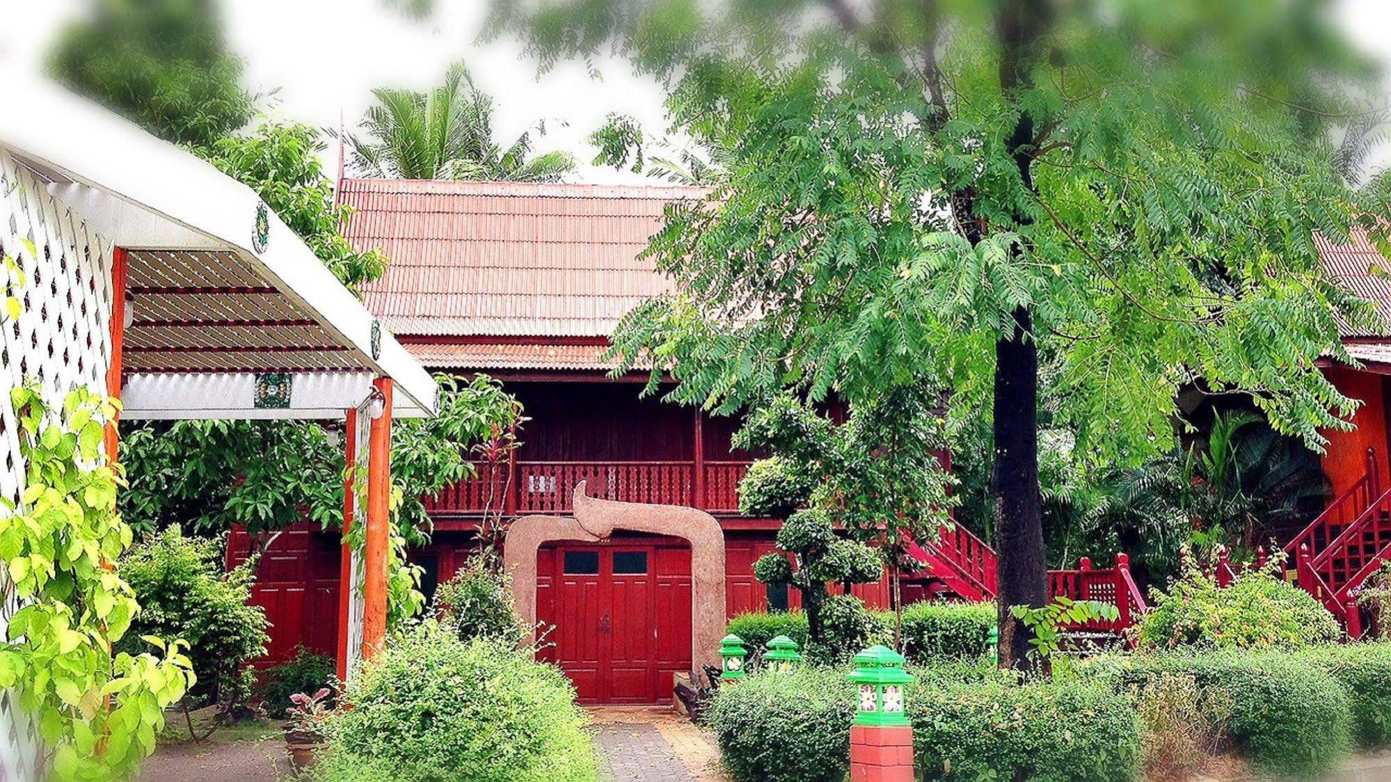 Jaroenrat Resort Samut Songkhram Extérieur photo