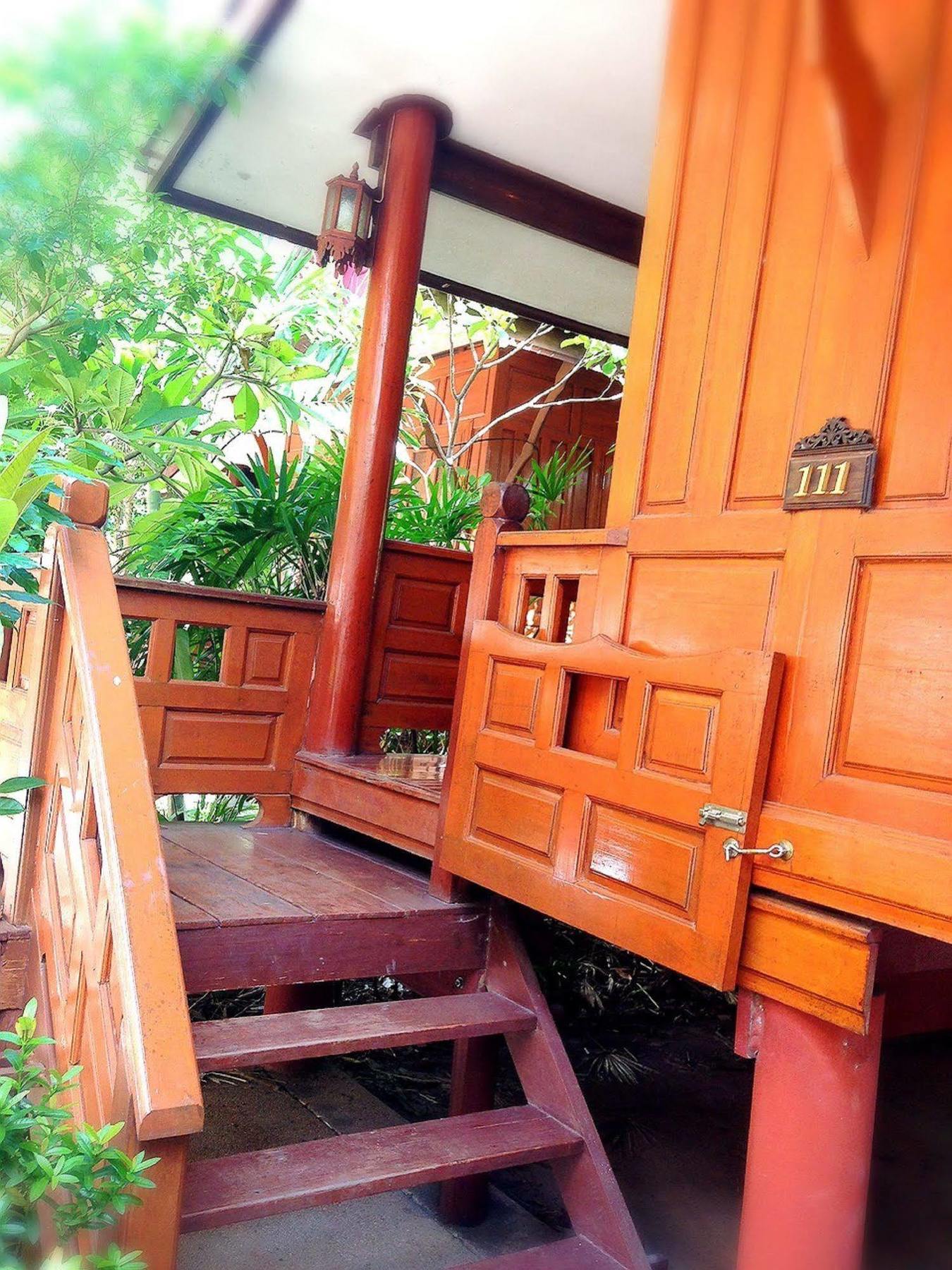 Jaroenrat Resort Samut Songkhram Extérieur photo